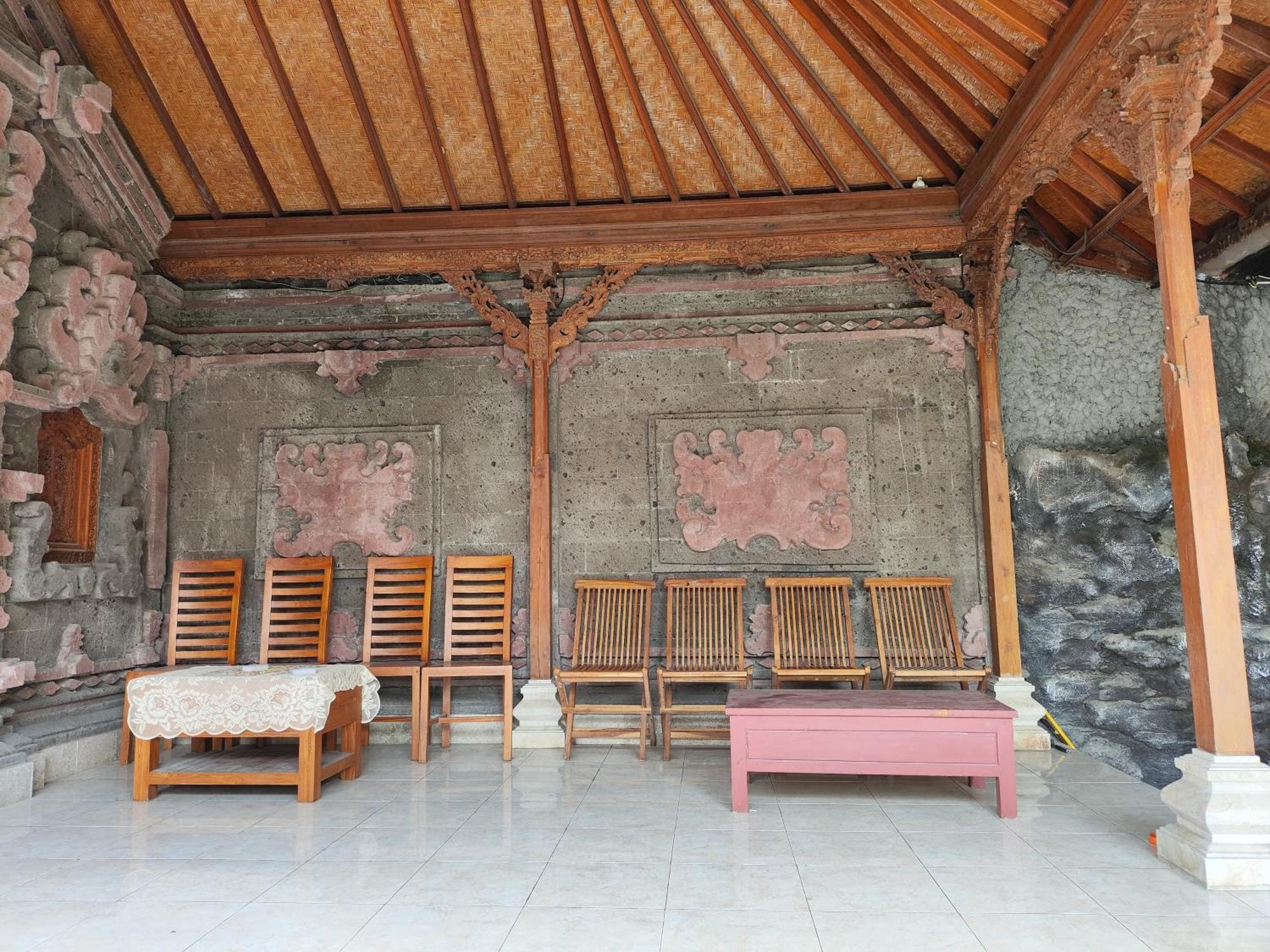 Ega S Hostel Batununggul Exterior foto